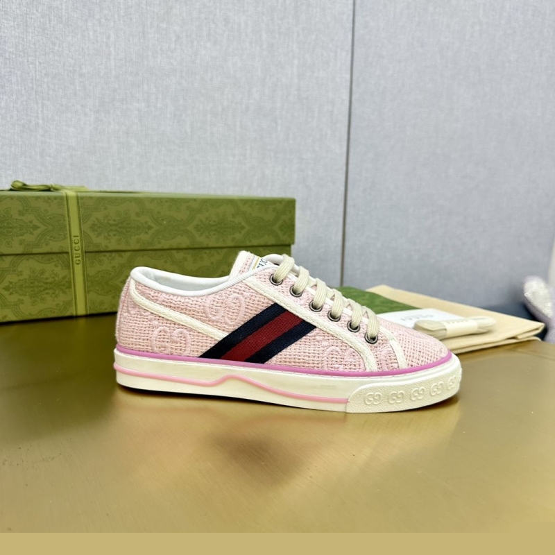 G*u*i casual shoes